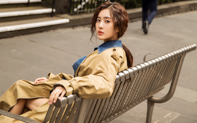 重庆高温红色预警两连发 防空洞成避暑“天堂”